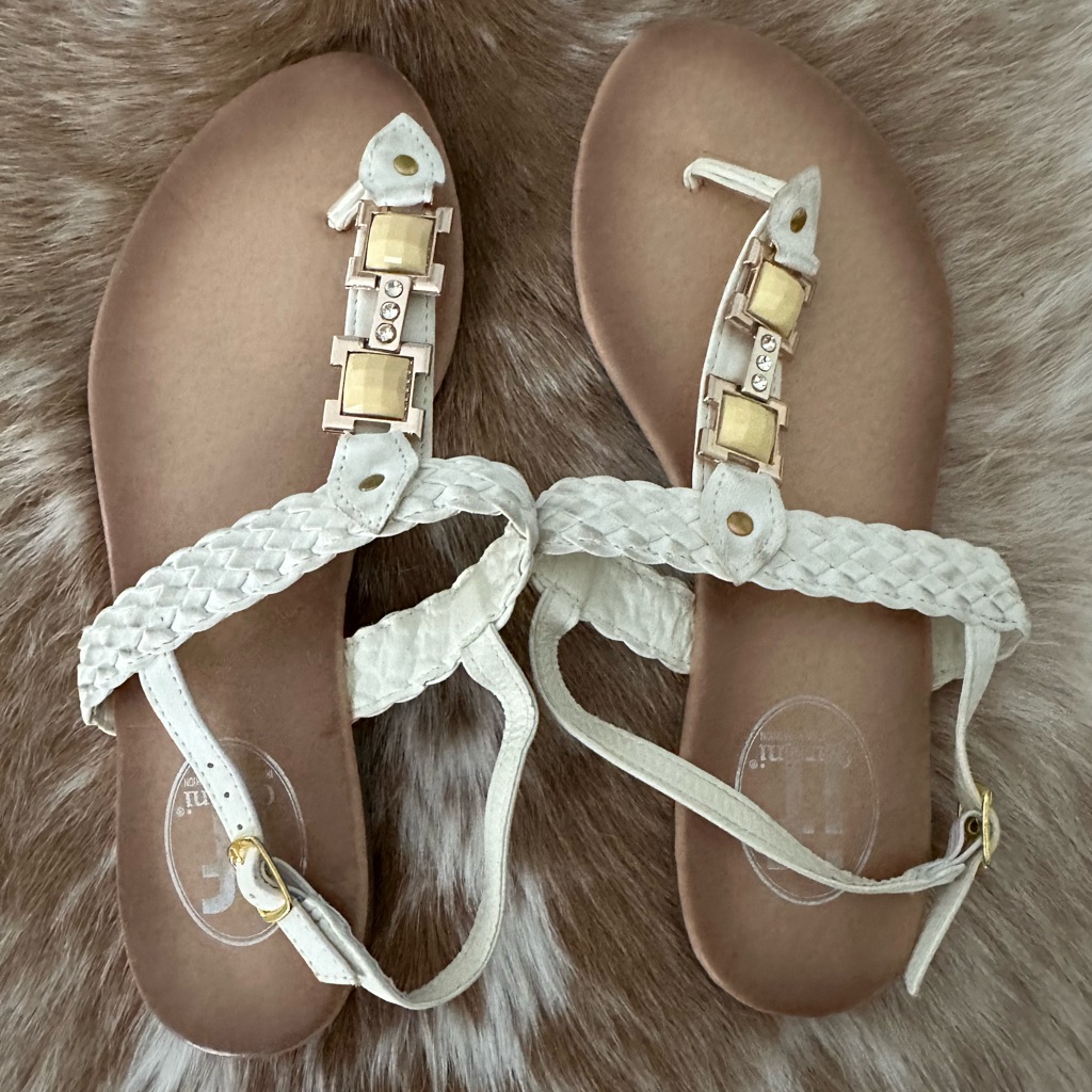 If Carrini Ladies Women’s Size 7.5b White Braid Sandals Gold Accents